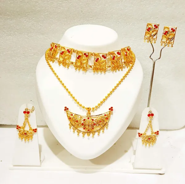 Assamese_Traditional_Gold_Plated_Red_Colour_Combo_Jewellery_Set_For_Women